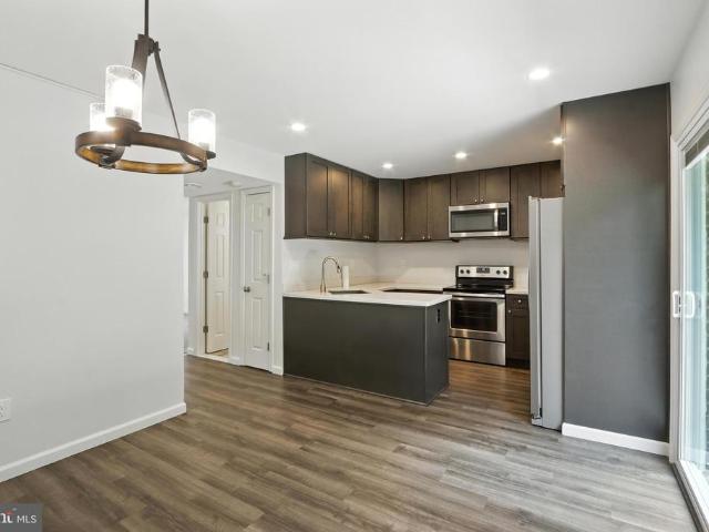 Condo for sale in Hampstead