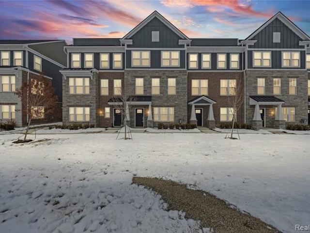 Townhouse for sale in Novi, Michigan