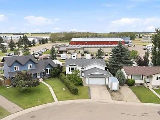 House for sale in Innisfail, Alberta
