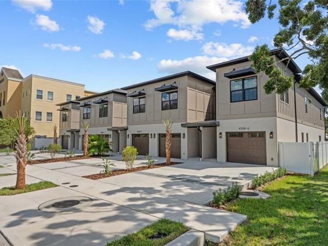 Townhouse for sale in Tampa, Florida