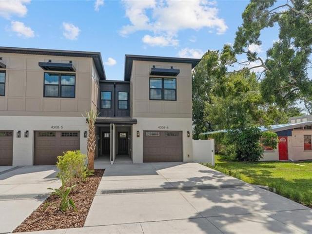 Townhouse for sale in Tampa, Florida