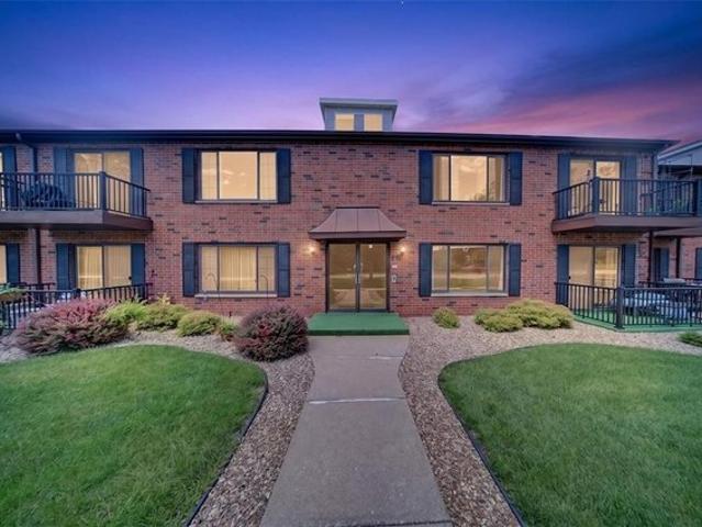 Condo for sale in Linn, Iowa