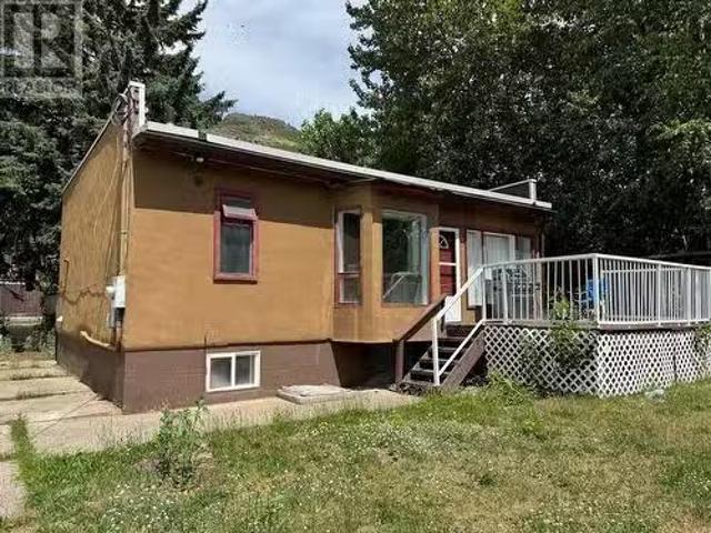 House for sale in Montrose, British Columbia