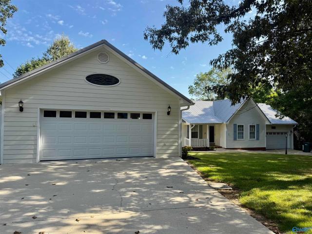 House for sale in Cedar Bluff, Cherokee County