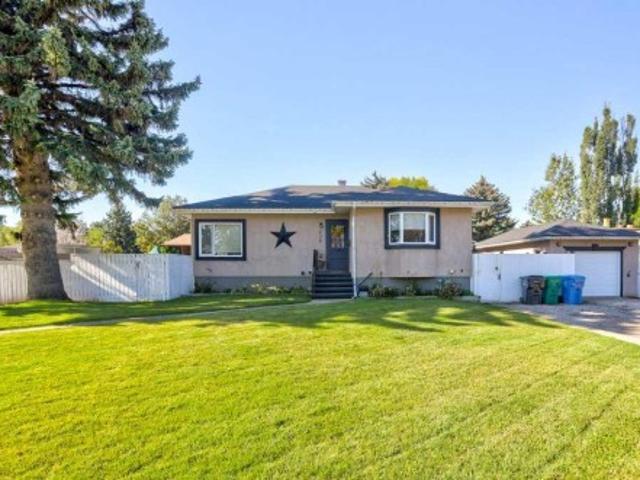 House for sale in Glendale, Lethbridge
