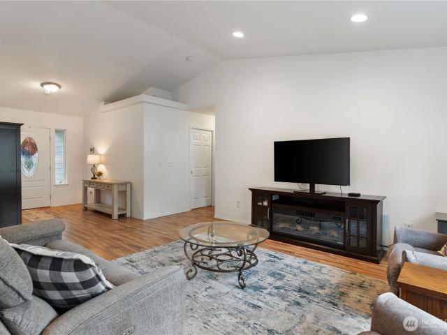 House for sale in Shelton, Washington