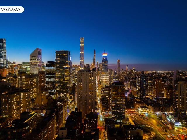 Condo for sale in Manhattan Community Board 6, New York