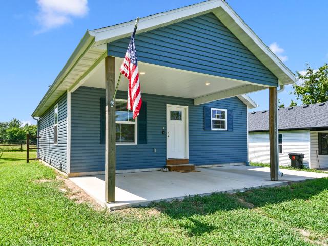 House for sale in Niangua, Missouri