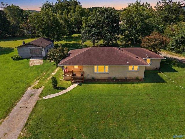 House for sale in New Hope, Alabama