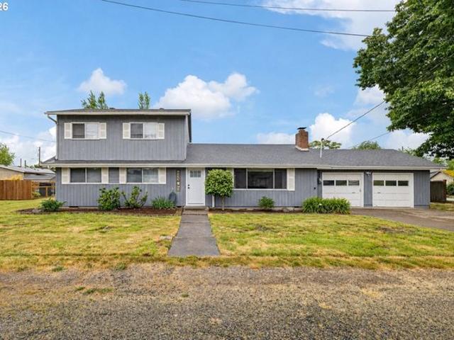 House for sale in Oregonia