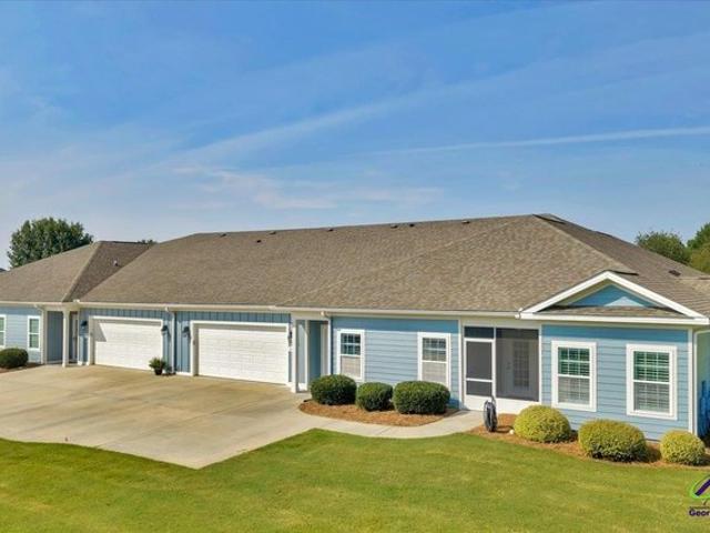 Townhouse for sale in Kathleen, Georgia