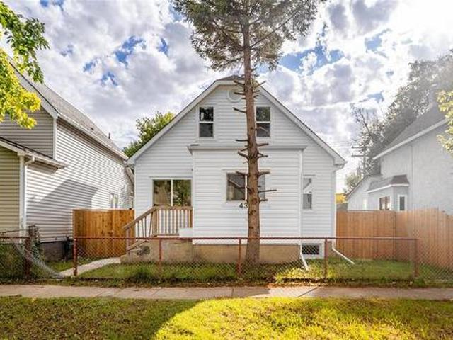 House for sale in East St. Paul, Manitoba