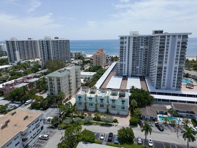 Townhouse for sale in Pompano Beach, Florida