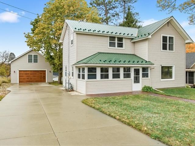 House for sale in Lake Mills, Wisconsin
