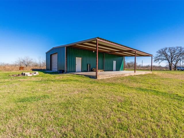 Land for sale in Waelder, Texas
