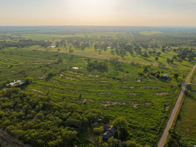 Farm for sale in Kingsbury, Texas