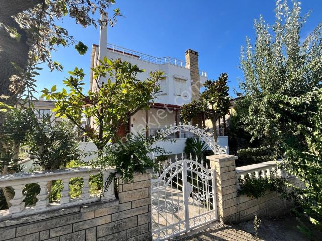 Yalova Belediye sınırı, Yalova Merkez içerisinde satılık Villa
