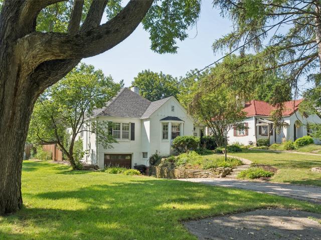 House for sale in Des Moines, Iowa