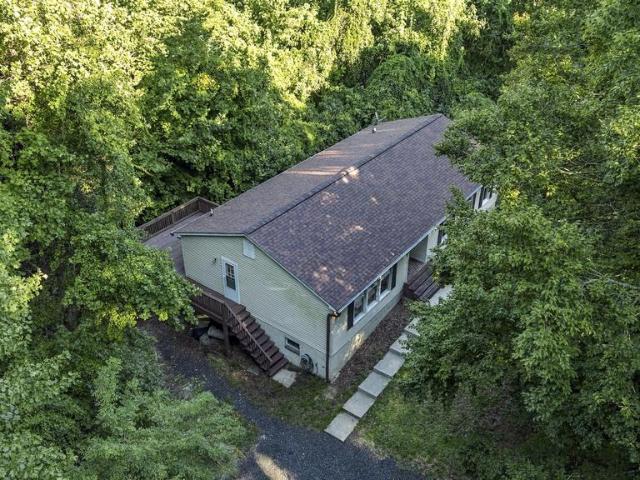 House for sale in Huntingtown, Maryland