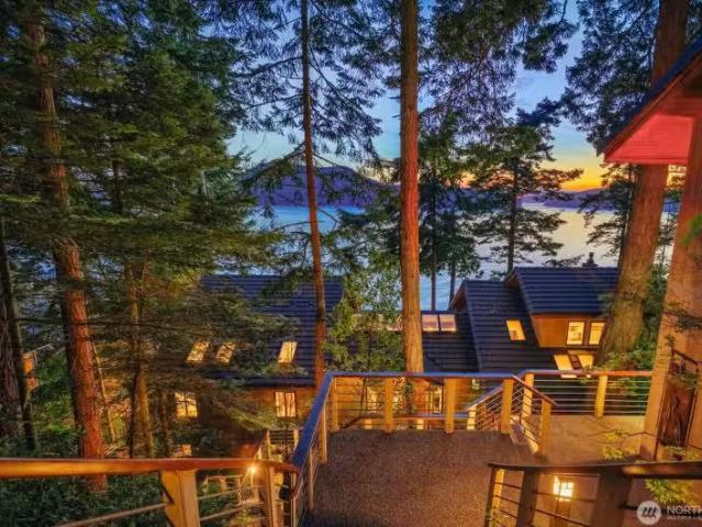 Condo for sale in Oak Harbor