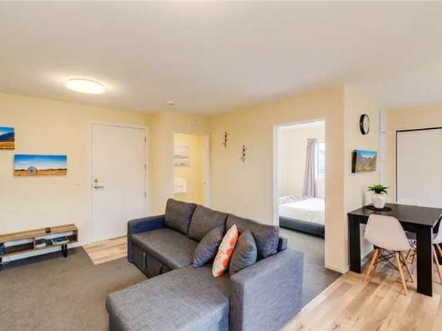 Apartment for sale in Chaslands, Canterbury