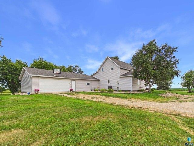 House for sale in Howard, South Dakota