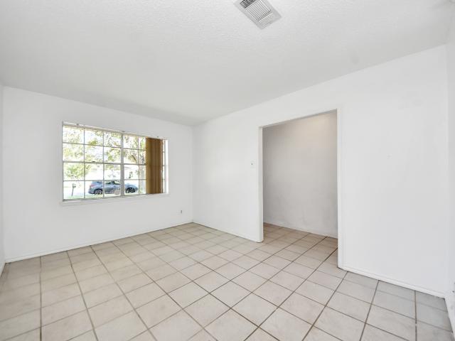 House for sale in Dickinson, Galveston County