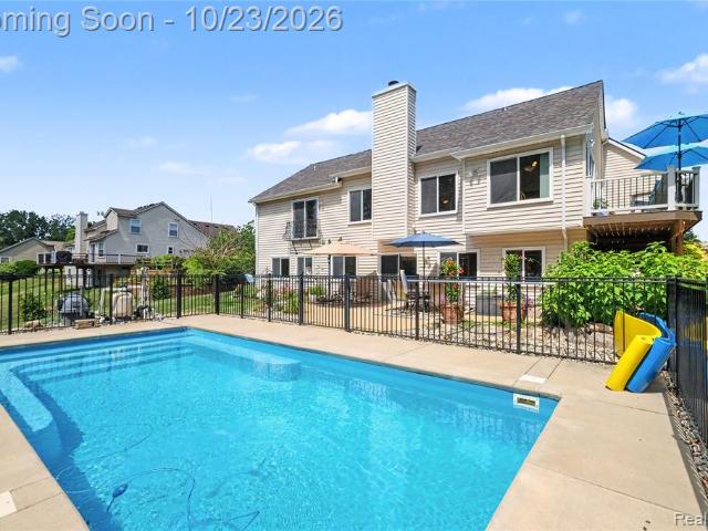 House for sale in Pettysville, Hamburg Township
