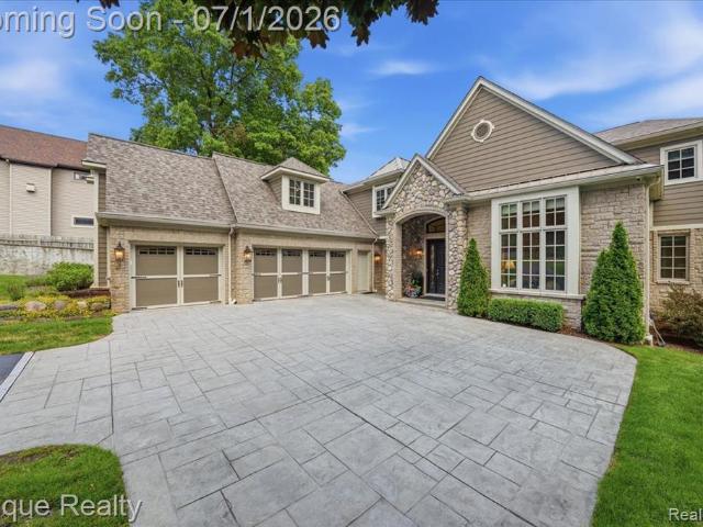 House for sale in Waterford, Michigan