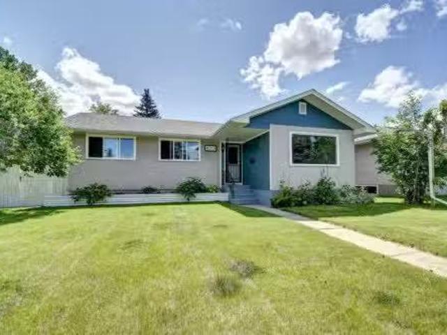 House for sale in Red Deer
