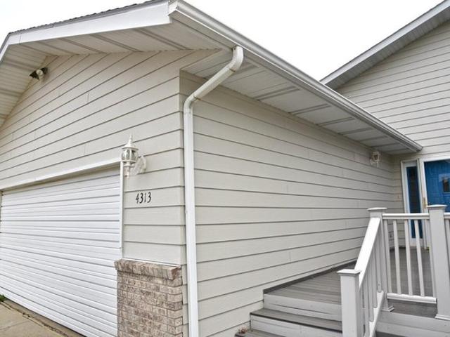 Townhouse for sale in Pierre, Hughes County