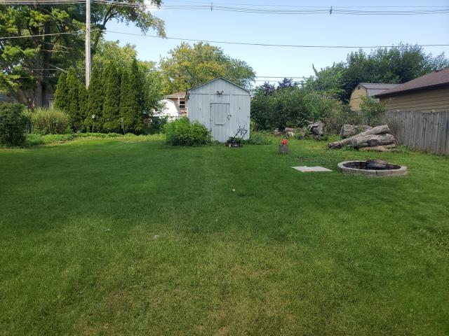 House for sale in Mchenry, Illinois