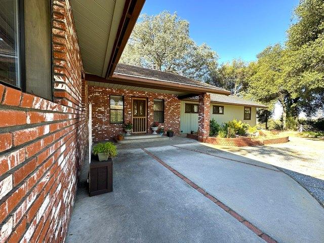 House for sale in Hot Springs, Fall River County