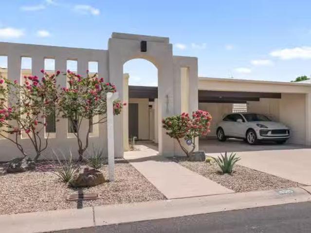 Condo for rent in Phoenix
