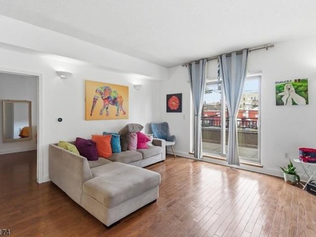 Condo for sale in Hudson, New Jersey