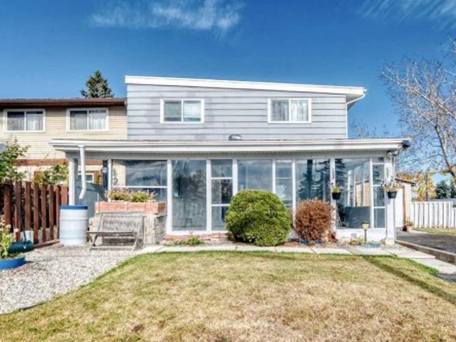 House for sale in Forest Lawn, Calgary