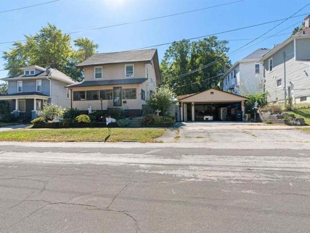 House for sale in Rock Island, Illinois