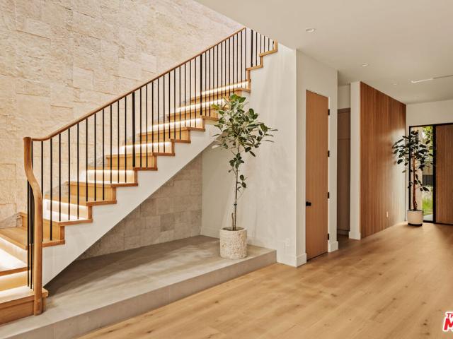 House for sale in Studio City Neighborhood Council District, Canoga Park