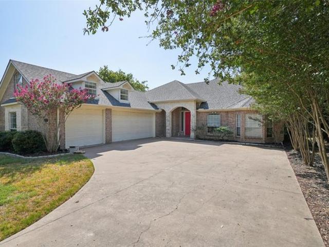 House for sale in Whitney, Texas