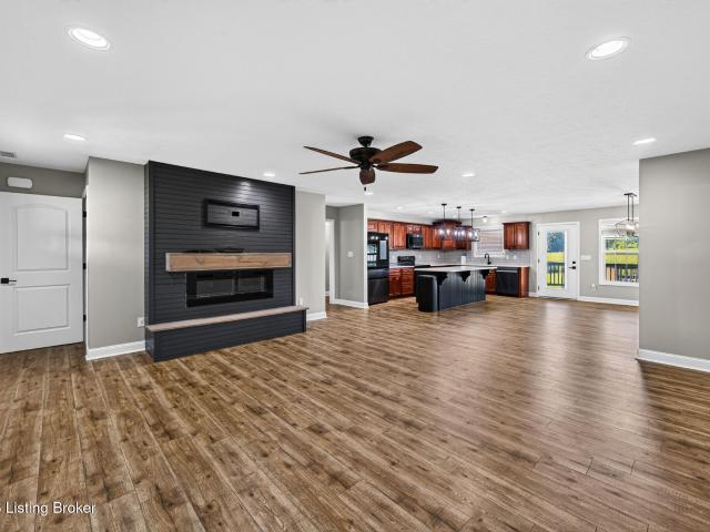 House for sale in Oakland, Kentucky