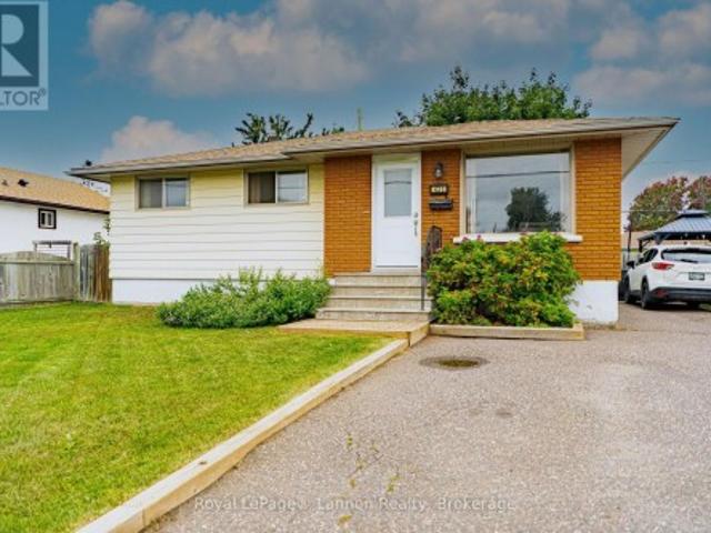 House for sale in Thunder Bay, Ontario