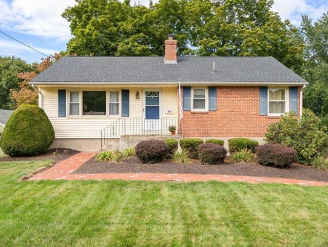 House for sale in Rocky Hill, Connecticut