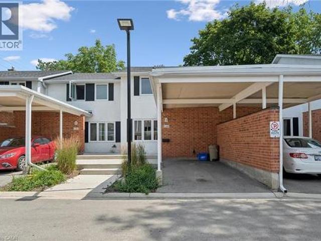 Townhouse for sale in Waterloo, Southwestern Ontario