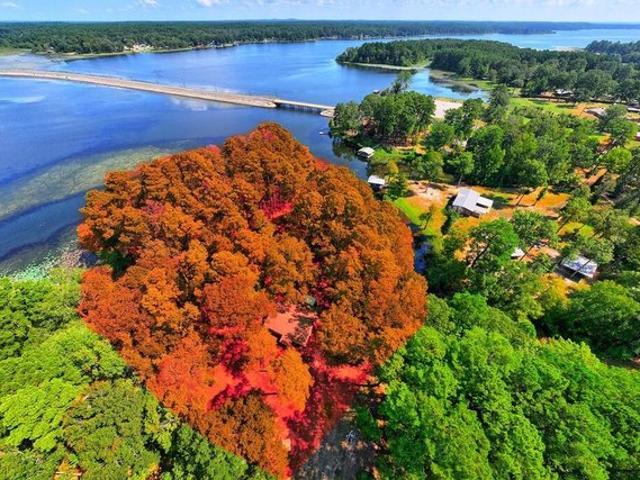 House for sale in Sabine, Texas