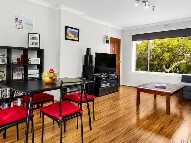 House for rent in Altona North