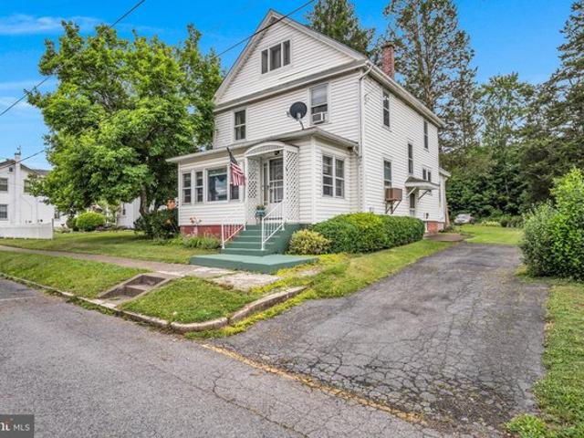 House for sale in Newport, Pennsylvania