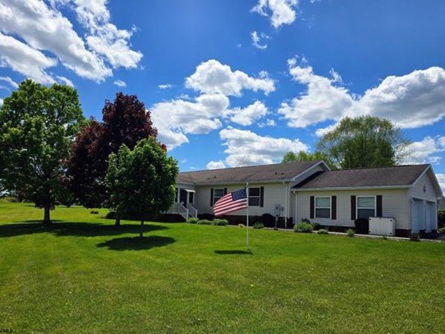 House for sale in Reedsville, West Virginia