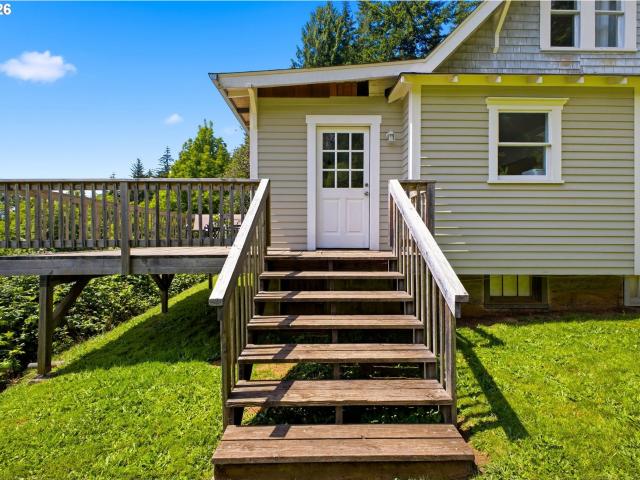 House for sale in Stevenson, Washington