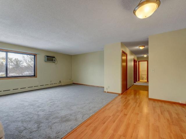 Apartment for rent in Hennepin, Minnesota