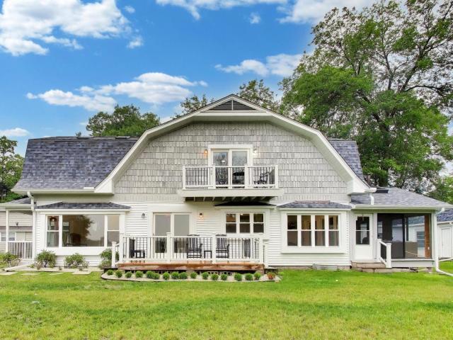 House for sale in Mchenry, Illinois